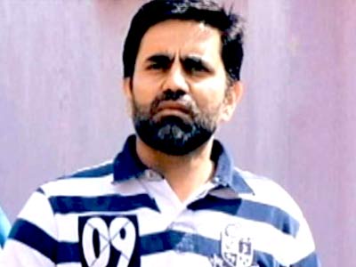 Videos : दीपक भारद्वाज केस : बेटा नीतेश और वकील गिरफ्तार