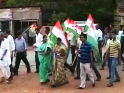 बदसलूकी पर बंगाल में मचा बवाल