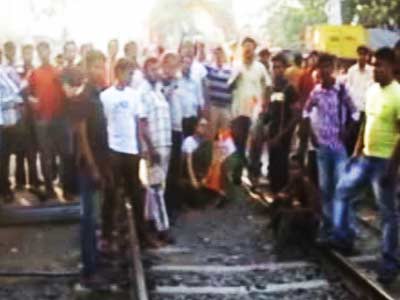 प. बंगाल में माकपा कार्यालयों पर हमले