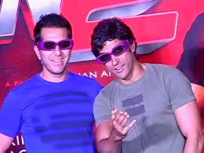 Farhan to launch <i>Fukrey</i>'s trailer in a college canteen