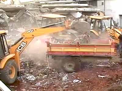Videos : मुंबई में अवैध निर्माण पर लगाम क्यों नहीं?