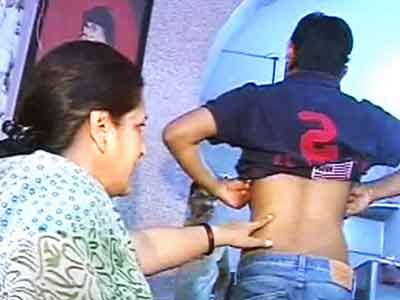 मरीज को गुमराह कर बिना ऑपरेशन के लिए पैसे