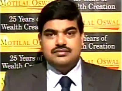 Video : Gold prices may fall to Rs 22,000: Motilal Oswal