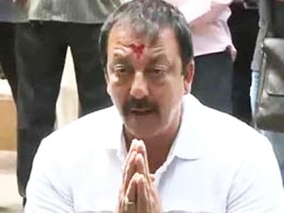 Video : Sanjay Dutt gets four more weeks to surrender from Supreme Court