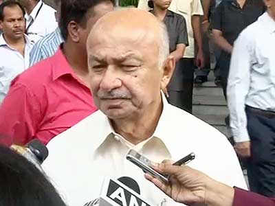 शिंदे ने दिए बेंगलुरु धमाके की जांच के आदेश