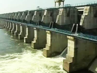 For Maharashtra dam contract, bribes paid, say documents; 'AP' tops list