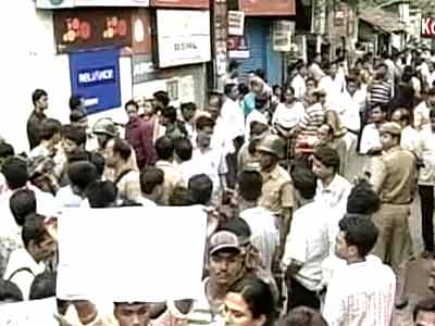 Video : Hundreds left jobless after 10 media houses shut down in Kolkata
