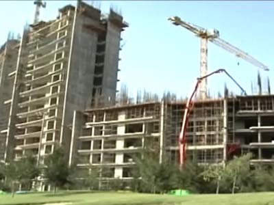 Property It's Hot: Do luxury golf communities sell?