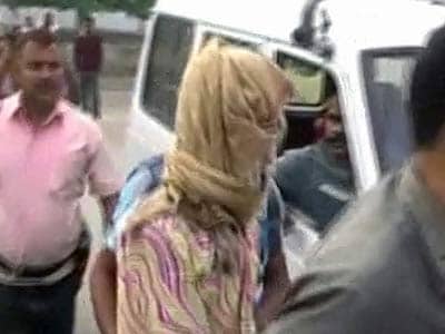 Videos : दिल्ली में बच्ची से रेप में एक और आरोपी था शामिल?