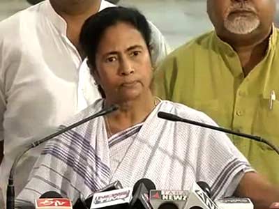 Mamata Banerjee govt may bring an ordinance today to tackle chit fund fiasco