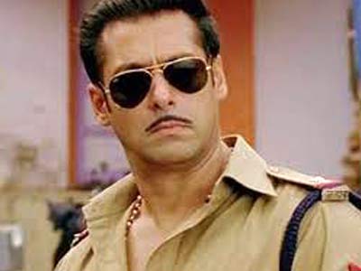 'दबंग' बनो, 'सिंघम' बनो, यूपी पुलिस को नसीहत