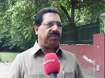 2-जी : पीसी चाको पर गर्माई राजनीति