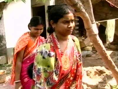 Video : After Saradha Group's collapse, focus on rural Bengal's 'get rich' schemes
