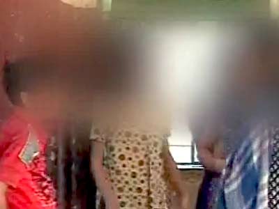 Videos : नेत्रहीन लड़की ने लगाया छेड़खानी का आरोप