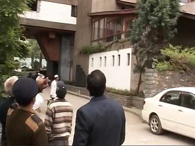 जम्मू-कश्मीर में भूकंप से इमारत गिरी, आठ घायल