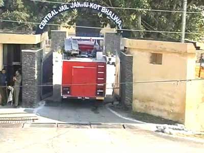 Attacked Pak prisoner Sanaullah being air-lifted from Jammu to Chandigarh