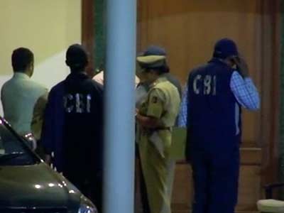 Video : Railway Minister's nephew arrested by CBI for allegedly accepting bribe