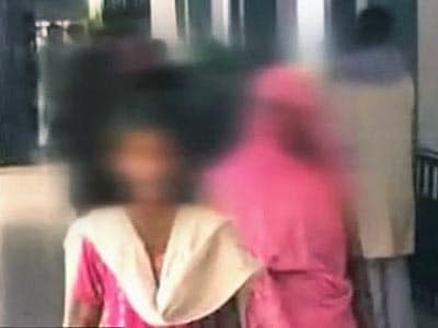 Videos : यूपी के फतेहपुर में नाबालिग से बलात्कार