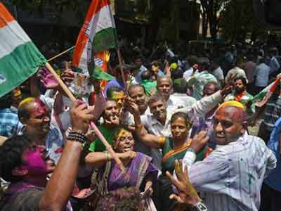 Video : Congress to form govt in Karnataka, BJP loses its only southern state