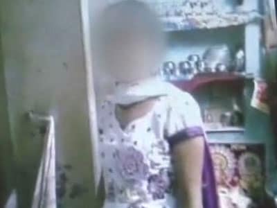 Video : Class 12 student shot dead at her home in Delhi