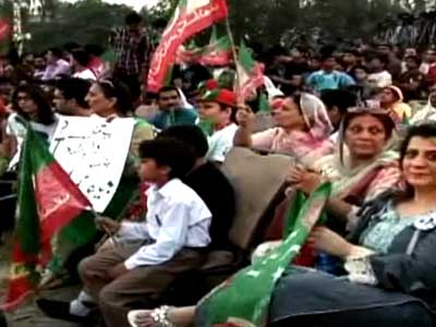 Video : Pakistan elections: Imran Khan vs Nawaz Sharif in battleground Punjab