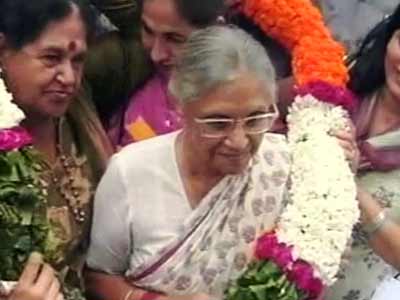 टिकट के लिए हुई घूस की पेशकश : शीला दीक्षित