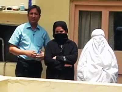 रवीश की रिपोर्ट : क्या जायज़ है इस्लाम में पर्दा...?
