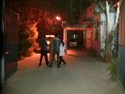 नोएडा : छेड़छाड़ की शिकार लड़की को थाने से भगाया