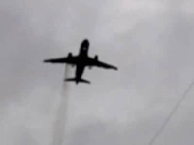Video : Runways at Heathrow Airport shut after plane makes emergency landing