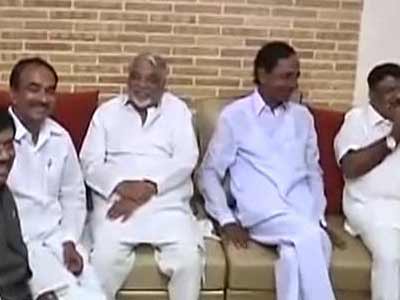 Video : Keshav Rao quits Congress, joins Telangana Rashtra Samithi
