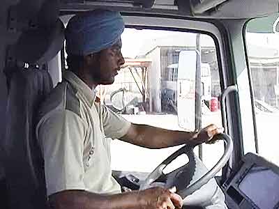 India Matters: Bridging the Gulf (Aired: August 2004)