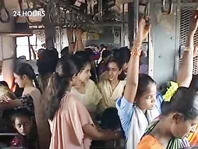 Video : 24 Hours on-board Mumbai's locals (Aired: July 2003)