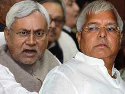 महाराजगंज उपचुनाव : नीतीश-लालू की नाक की लड़ाई महाराजगंज उपचुनाव : नीतीश-लालू की नाक की लड़ाई