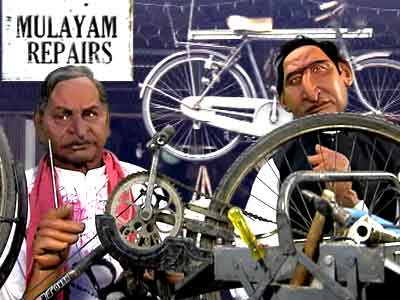 Video : Mulayam prepares to launch the Third Front and take the rider's seat