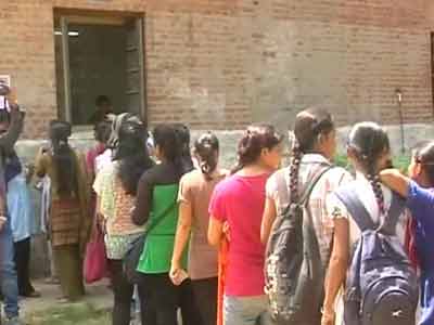 Admission to contentious four-year course in Delhi University begins