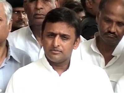 Akhilesh Yadav's poll promise on terror accused runs into legal hassle