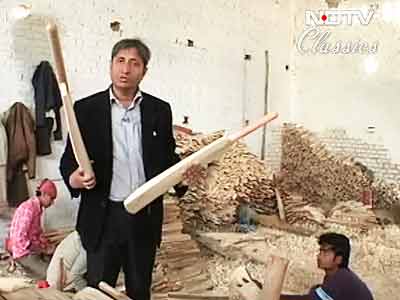 रवीश की रिपोर्ट : एक बल्ला कितना बोलता है...