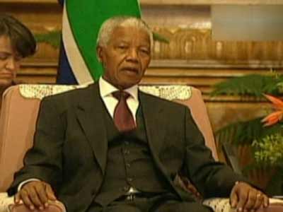 Video : Prayers for Nelson Mandela after second night in hospital