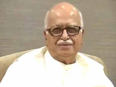 LK Advani meets RSS chief, stresses need for 'collective leadership' LK Advani meets RSS chief, stresses need for 'collective leadership'