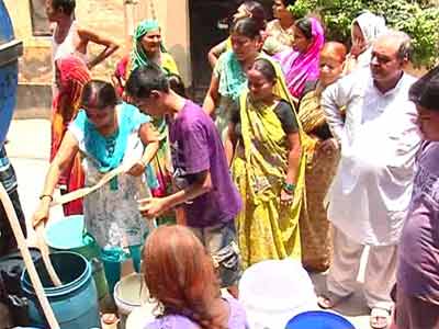 Delhi: India's 'water crisis capital'