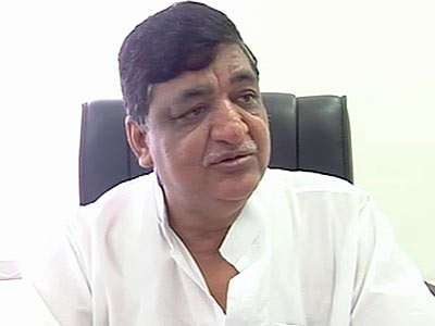 खाद्य सुरक्षा बिल पर सरकार हड़बड़ी में क्यों : सपा खाद्य सुरक्षा बिल पर सरकार हड़बड़ी में क्यों : सपा