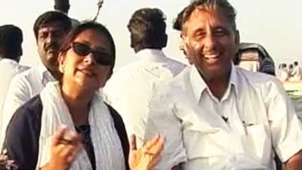 Follow The Leader with Mani Shankar Iyer (Aired: April 2004)