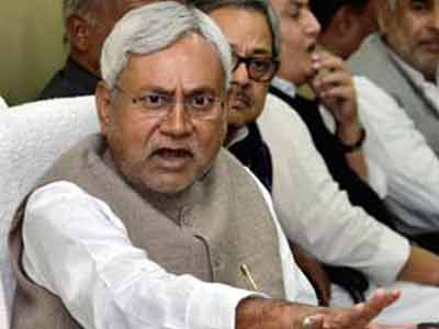 Nitish calls cabinet meet, exit formality before likely split