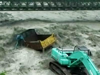 Video : Rain triggers landslides in Uttarakhand; Char Dham Yatra suspended