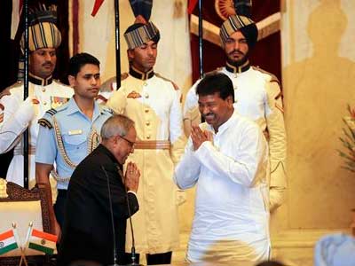 Video : 8 new ministers inducted in union cabinet