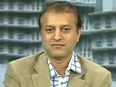 Who is liable to fix leaking flat - builder, association or you? Who is liable to fix leaking flat - builder, association or you?