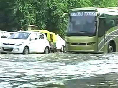 Videos : उफान पर यमुना, रिंग रोड तक पहुंचा पानी