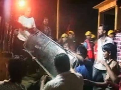 मुंबई में तीन मंजिला इमारत गिरी, 10 मरे