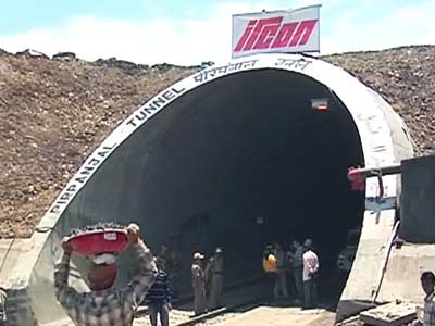 काजीगुंड-बनिहाल रेल सुरंग का काम जोरों पर