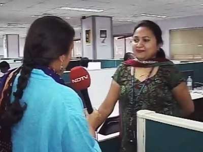 Video : Rupee depreciation: Good time for exporters, bad to study overseas